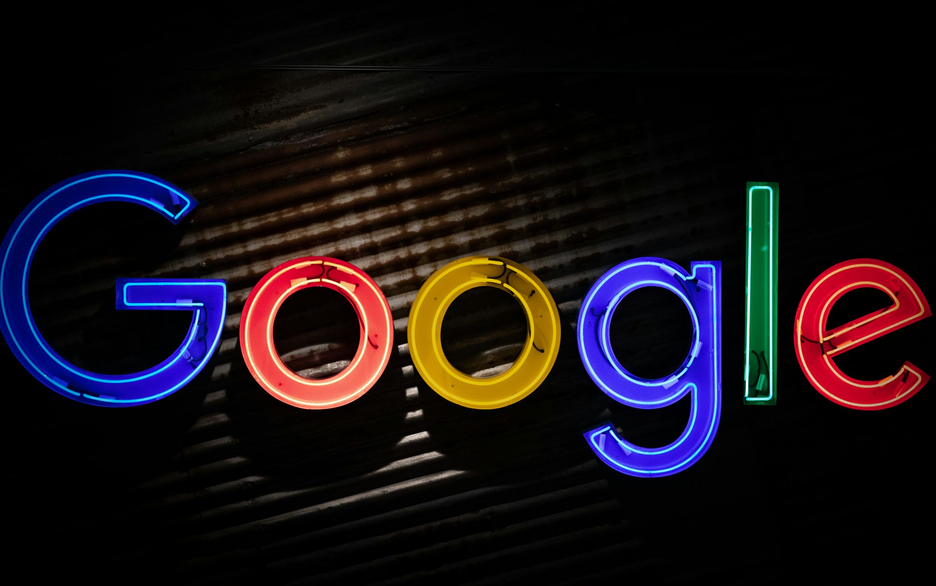 Google, fotoğraf d&uuml;zenleme uygulaması Snapseed&rsquo;in iPhone ve iPad s&uuml;r&uuml;m&uuml;n&uuml; baştan