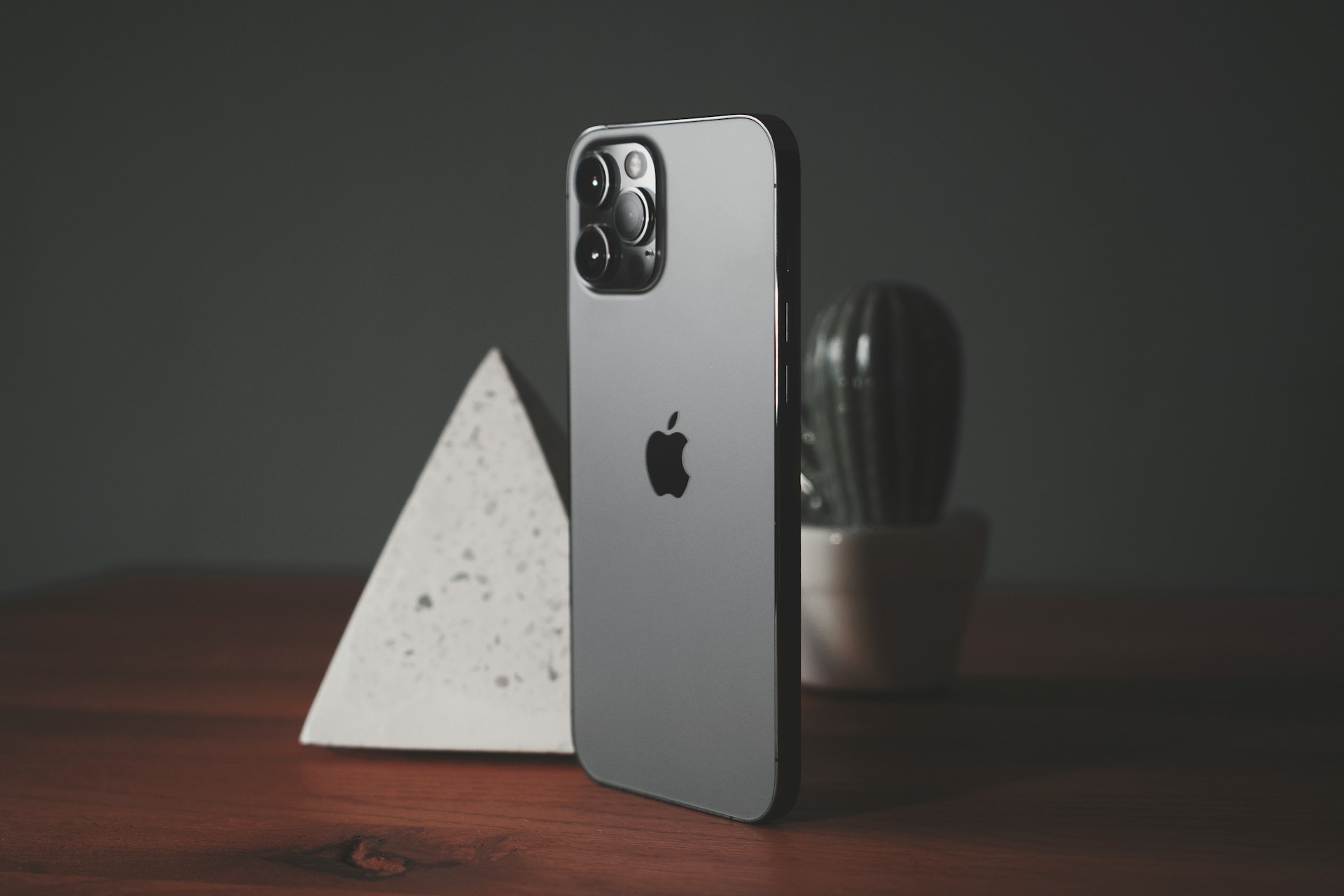 Teknoloji d&uuml;nyasının merakla beklediği iPhone 17 serisiyle ilgili yeni bilgiler