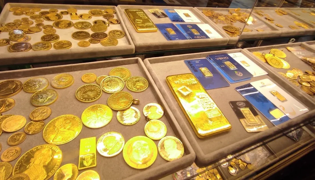 Altın fiyatları haftaya rekorla başladı; Ons 5 bin doları, çeyrek