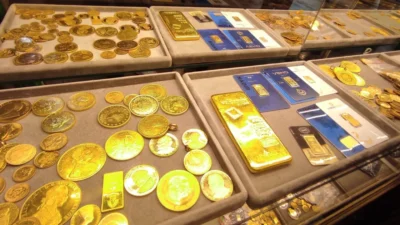 Altın fiyatları haftaya rekorla başladı; Ons 5 bin doları, çeyrek