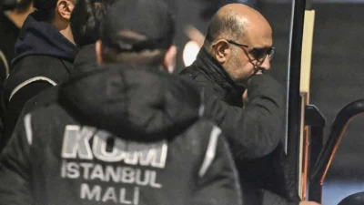 6’sı görevden uzaklaştırılan 7 belediye başkanının da yer aldığı 200