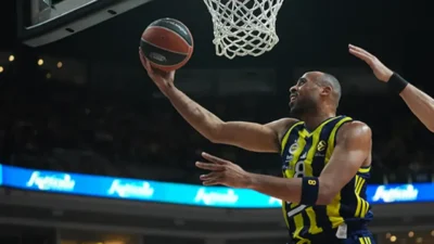 Fenerbahçe Beko, EuroLeague’de Baskonia’yı konuk ediyor. Kritik mücadelenin saati, yayınlanacağı