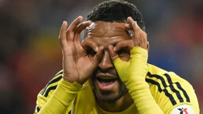 Fenerbahçe'nin golcüsü Youssef En-Nesyri için Al-Ittihad devreye girdi. Benzema'nın yerini