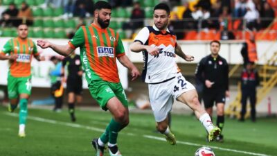 Süper Lig'in 23. haftasında Başakşehir, Alanyaspor'u deplasmanda 2-1 mağlup ederek
