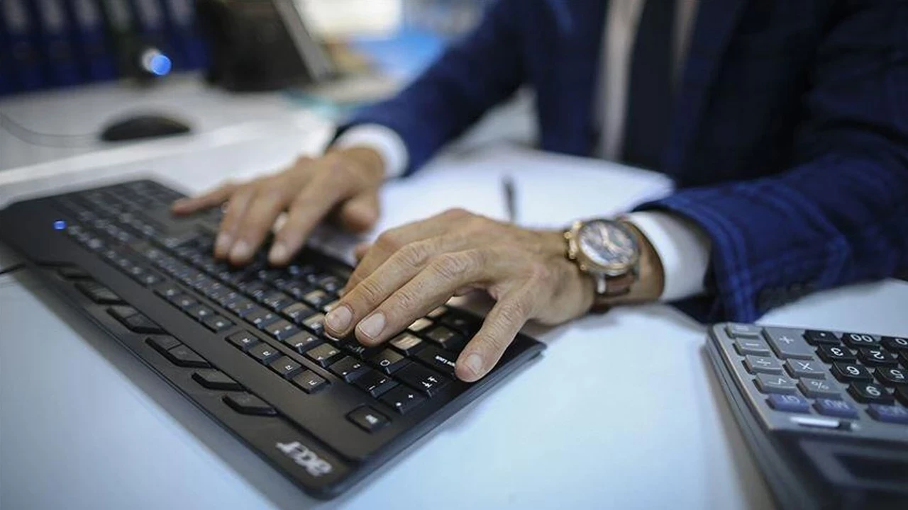 Avrupa Birliği’nden 349 Bin Lira Maaşla Ömür Boyu İş İmkanı Fırsatı! Avrupa Birliği Komisyonu, yüksek maaş ve ömür boyu iş güvencesi