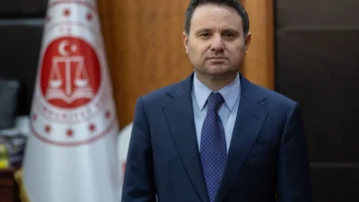 Cumhurbaşkanı kararıyla Adalet Bakanlığı görevine getirilen Akın Gürlek’in biyografisi, eğitimi
