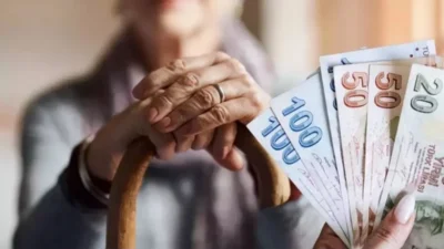 Hükümet, SSK ve Bağ-Kur emeklileri ile memur emeklileri arasındaki zam