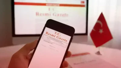 Resmi Gazete'de yayımlanan atama kararları ile 5 ilin valisi değişti,