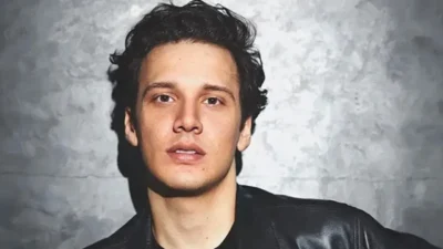 İstanbul Havalimanı'nda gözaltına alınan ünlü şarkıcı Edis Görgülü, narkotik şubedeki