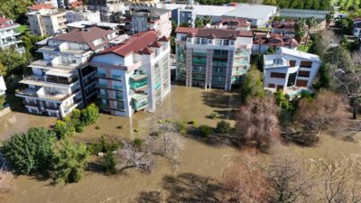 Antalya Alanya'da sağanak sonrası Dim Barajı'ndan kontrollü su salımı yapıldı,