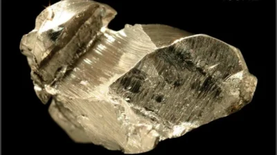 Uluslararası Uzay İstasyonu'nda (ISS) gerçekleştirilen deneyde, meteor kayasından stratejik öneme