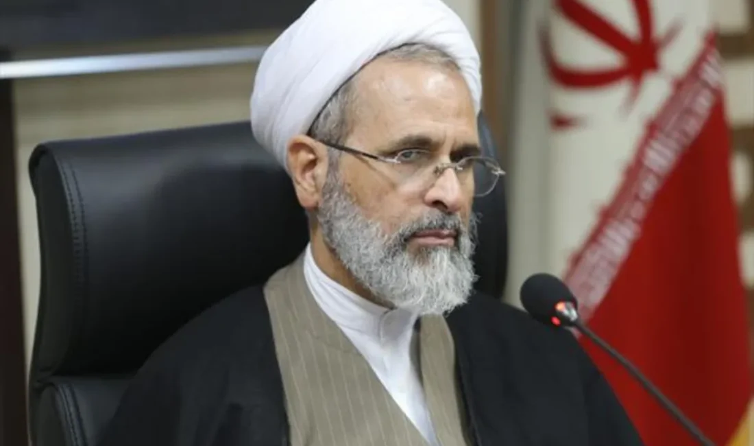 İran'da Ali Hamaney'in ölümünün ardından boşalan koltuğa Ayetullah Arafi oturdu.