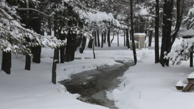 Türkiye'nin doğa turizmi merkezi Abant, Mart ayında etkili olan kar