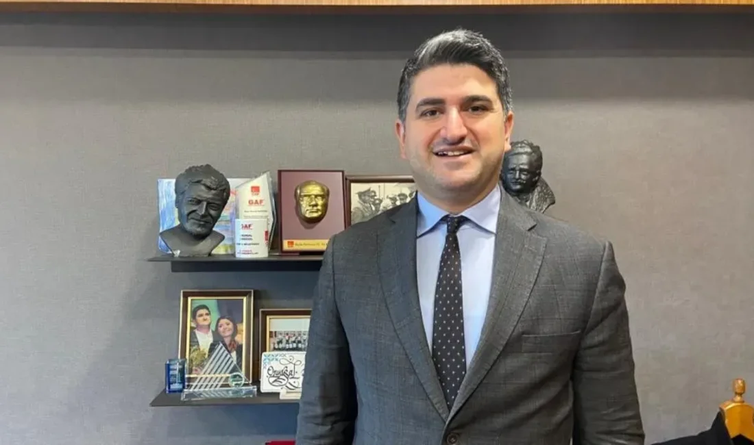 Ataşehir Belediye Başkanı Onursal Adıgüzel, hakkında yürütülen soruşturma kapsamında tutuklanmasının