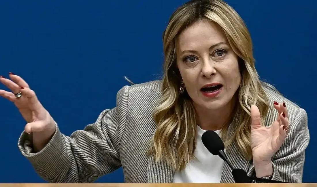 İtalya, İsrail ile yürürlükte olan savunma anlaşmasını askıya aldığını açıkladı.