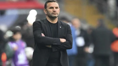 İstanbul’da oynanan karşılaşmada Galatasaray, Kocaelispor ile 1-1 berabere kalarak beklenmedik