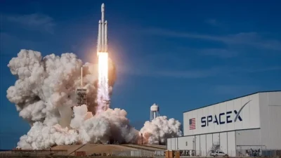 Elon Musk’ın uzay şirketi SpaceX, tarihin en büyük halka arzlarından