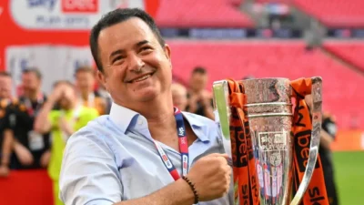 Hull City, Championship play-off finalinde Middlesbrough’u 1-0 mağlup ederek Premier