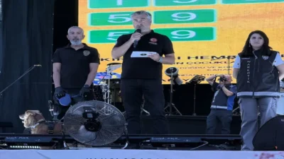 Tekirdağ'da düzenlenen 60. Uluslararası Kiraz Festivali kapsamında görev alan narkotik