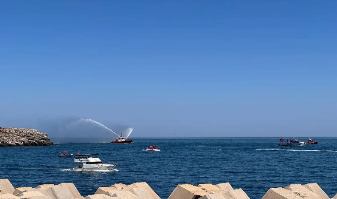 Bartın'ın turistik ilçesi Amasra'da, 1 Temmuz Denizcilik ve Kabotaj Bayramı'nın